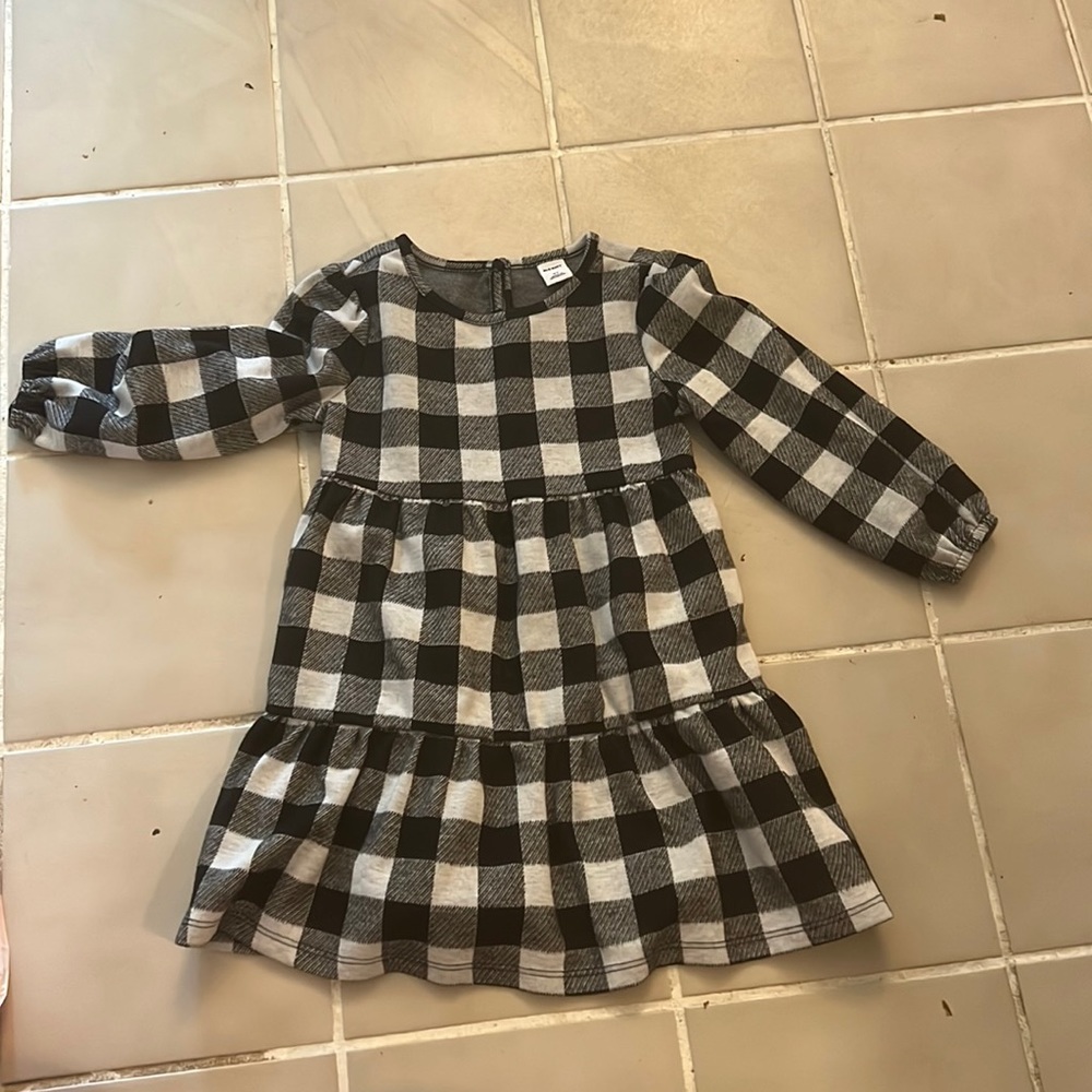 Size 3T flannel dress old navy brand worn once